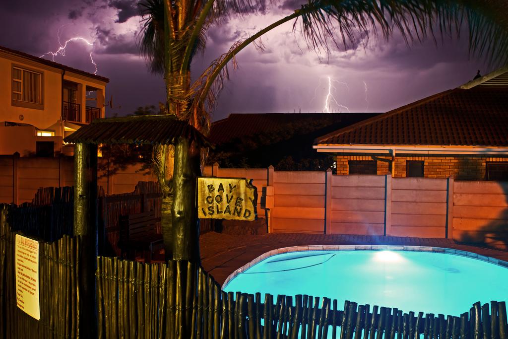 Apex Travel Club - ATC - Bay Cove Inn Bed & Breakfast