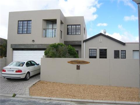 Apex Travel Club - ATC - Chardonnay Street