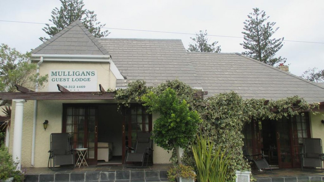 Apex Travel Club - ATC - Mulligans Guest Lodge