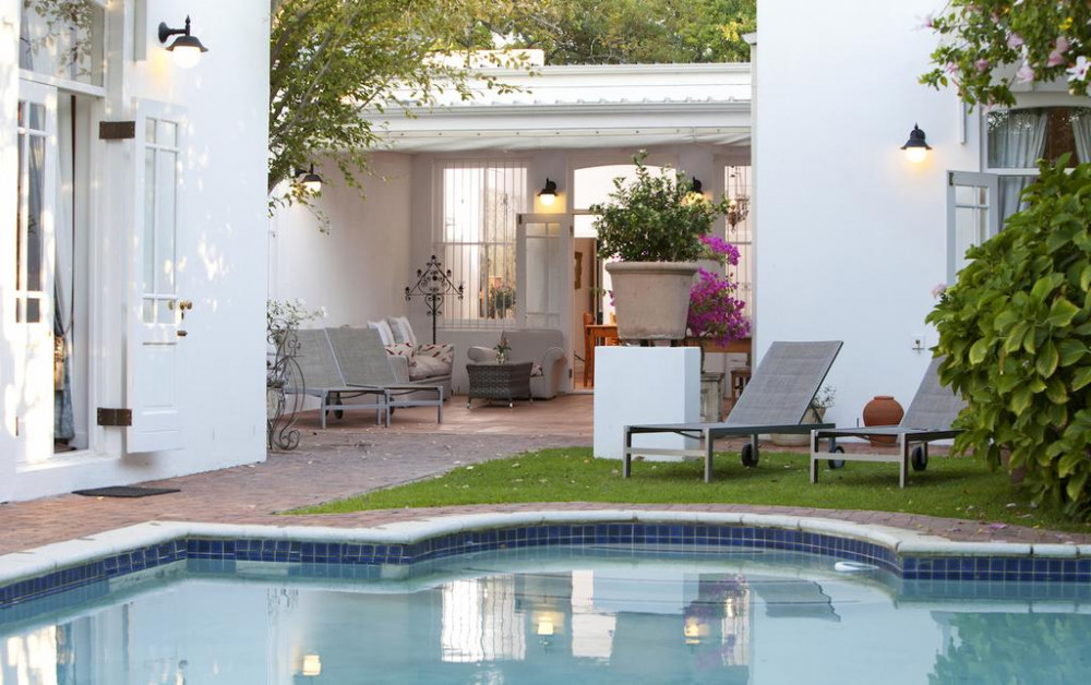 Apex Travel Club - ATC - 22 Die Laan Self Catering Guest House Accommodation