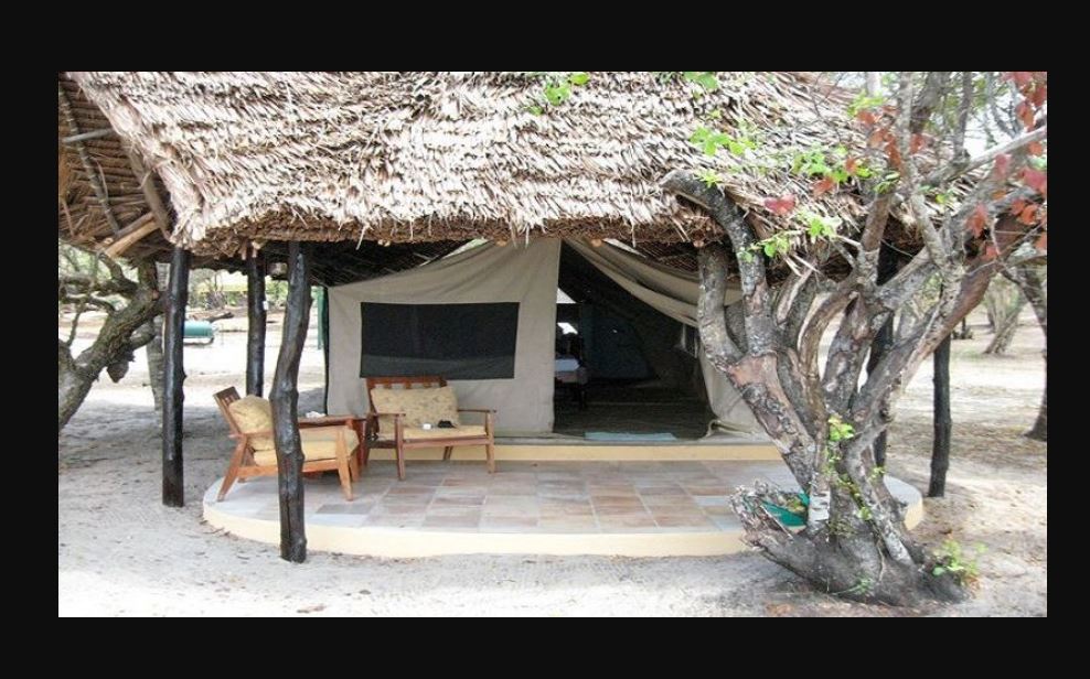 Apex Travel Club - ATC - Lua Cheia Castaway Beach Camp