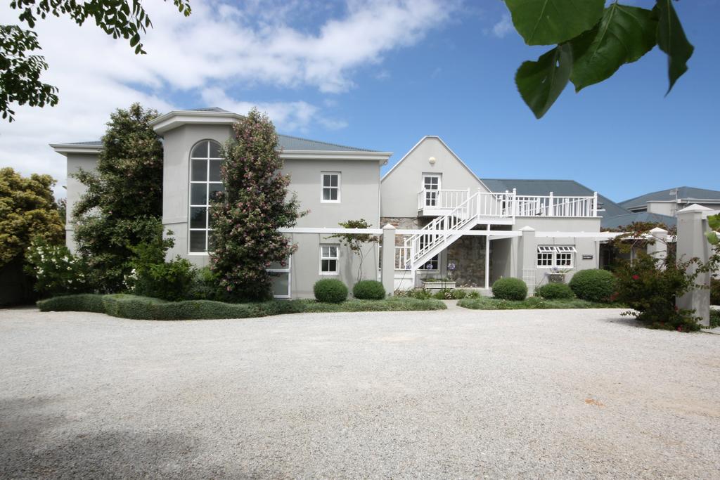Apex Travel Club - ATC - Ocean Eleven Guest House
