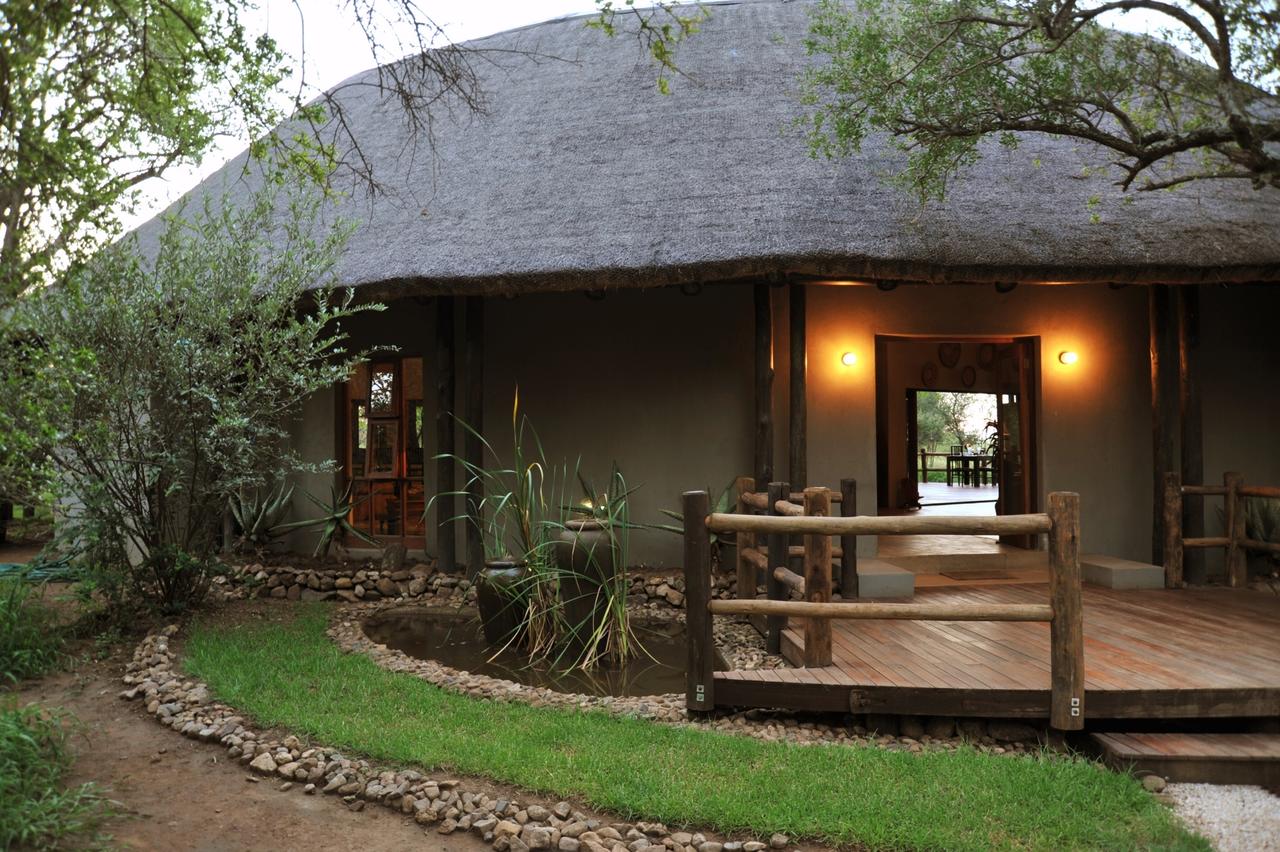 Apex Travel Club - ATC - Black Rhino Game Lodge