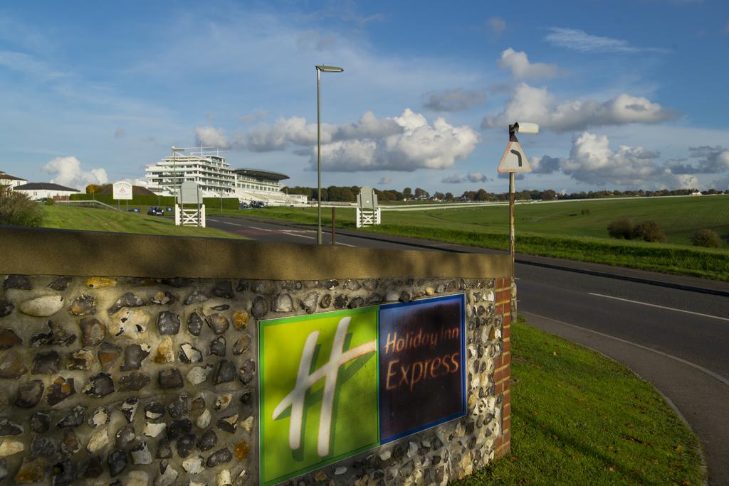 Apex Travel Club - ATC - Holiday Inn Express London Epson Downs