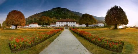 Apex Travel Club - ATC - The Lalit Grand Palace Srinagar