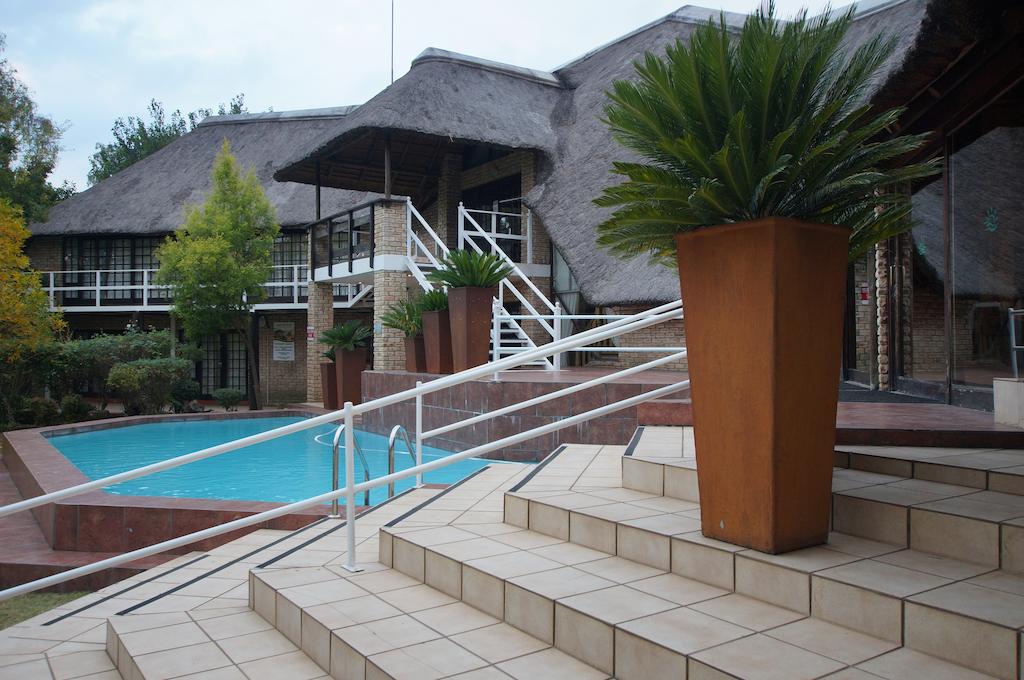 Apex Travel Club - ATC - Waterfront Country Lodge