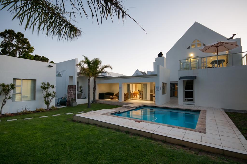 Apex Travel Club - ATC - Millard Crescent Guest House