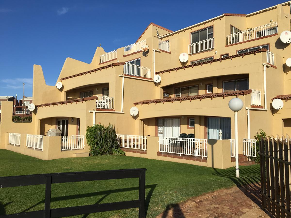 Apex Travel Club - ATC - Jefferys Bay Beachfront Accommodation