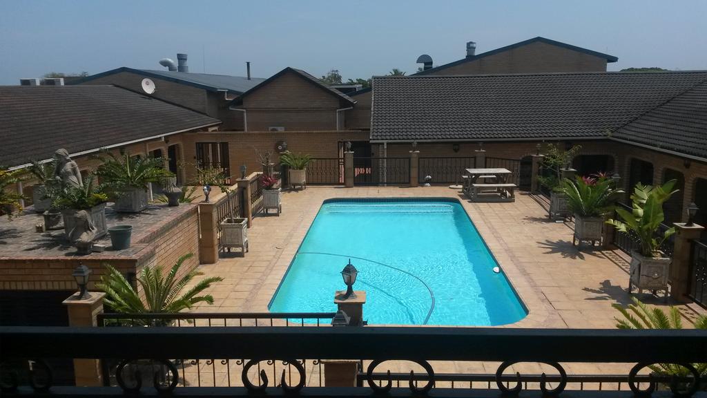 Apex Travel Club - ATC - Lake St Lucia Villas