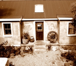 Apex Travel Club - ATC - Stone Cottage Guest House - Beach Shack