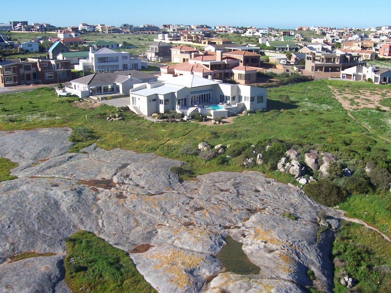 Apex Travel Club - ATC - At The Rocks