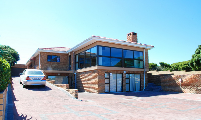 Apex Travel Club - ATC - Great White Shark Accommodation