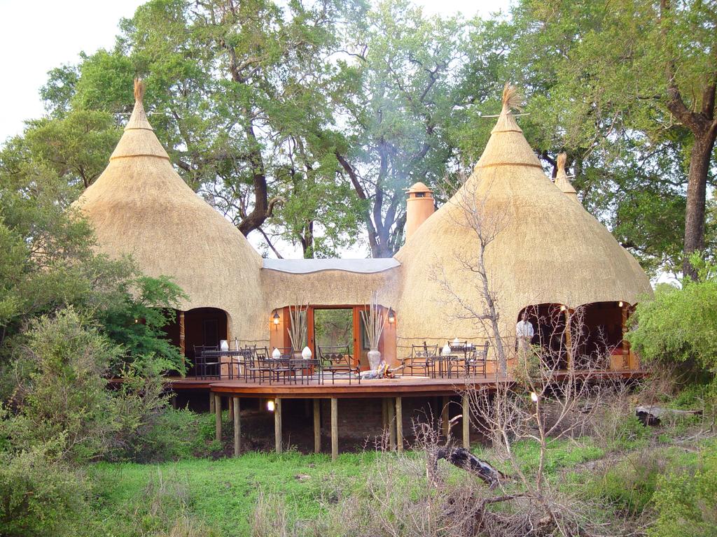 Apex Travel Club - ATC - Hoyo Hoyo Safari Lodge