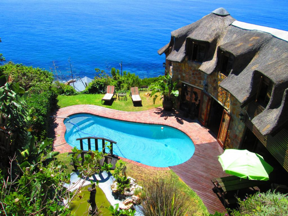 Apex Travel Club - ATC - A Whale of a time Self-catering