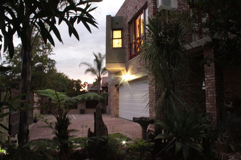 Apex Travel Club - ATC - Earthbound Bed and Breakfast