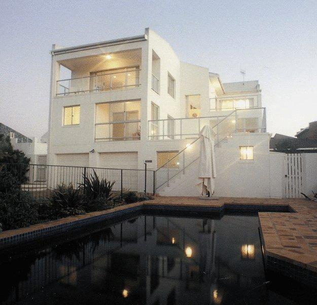 Apex Travel Club - ATC - Bloubergstrand Sunset Lodge