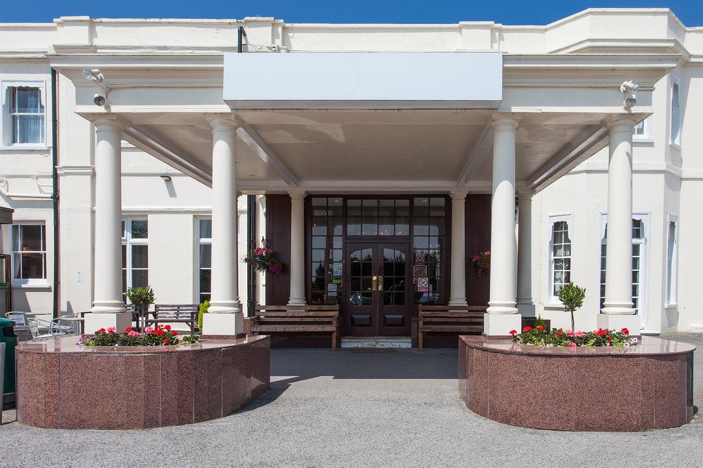 Apex Travel Club - ATC - The Russ Hill Hotel
