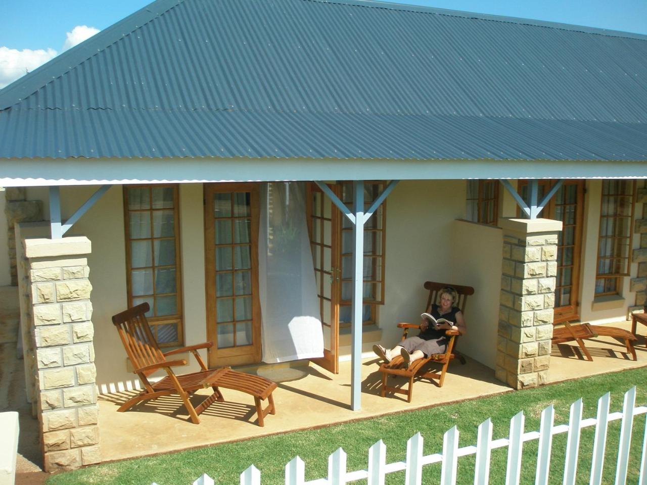 Apex Travel Club - ATC - Sandstone Chameleon Guesthouse