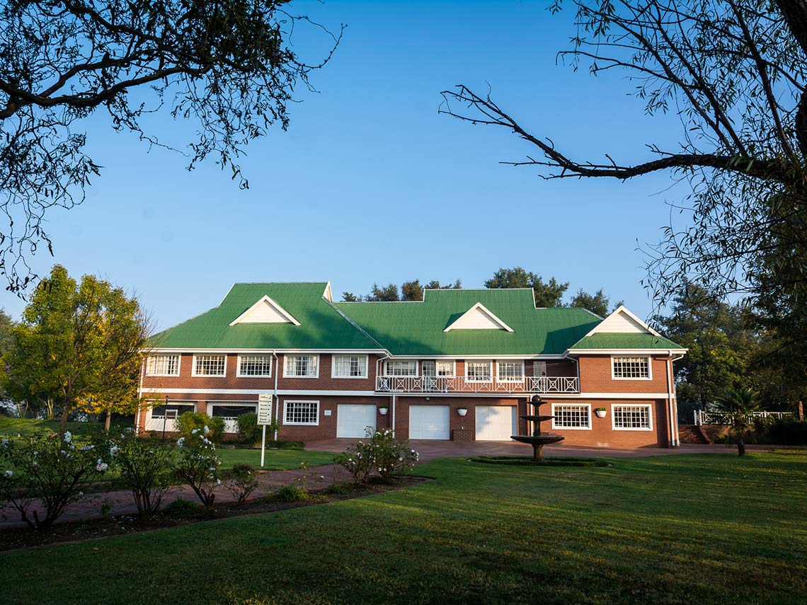 Apex Travel Club - ATC - Devondale Guesthouse & Venue