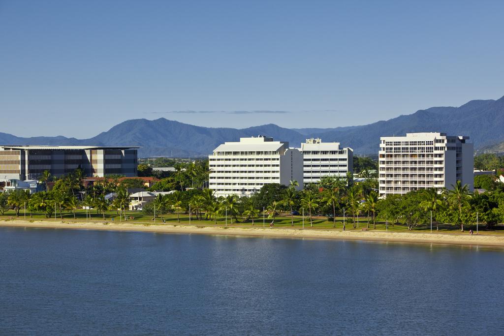 Apex Travel Club - ATC - Holiday Inn Cairns Harbourside