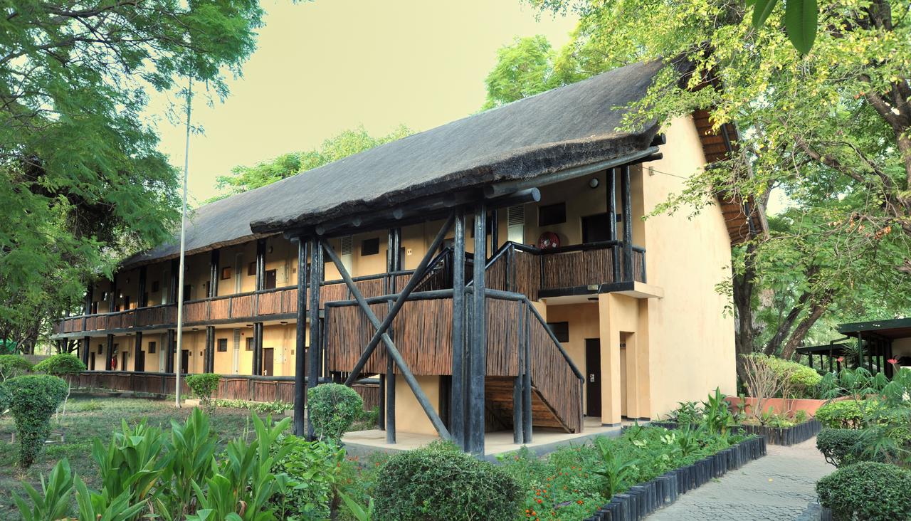 Apex Travel Club - ATC - Cresta Riley's Hotel