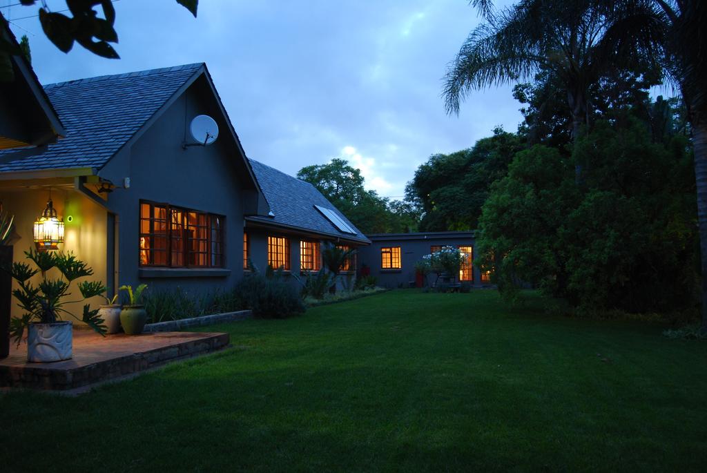 Apex Travel Club - ATC - The Wardrobe Guest House