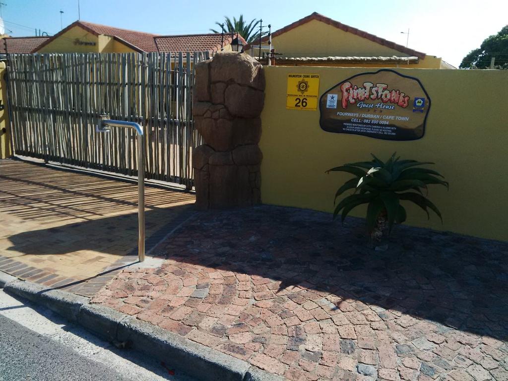 Apex Travel Club - ATC - Flintstones Guest House Cape Town