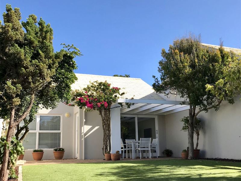 Apex Travel Club - ATC - The Island Beach House