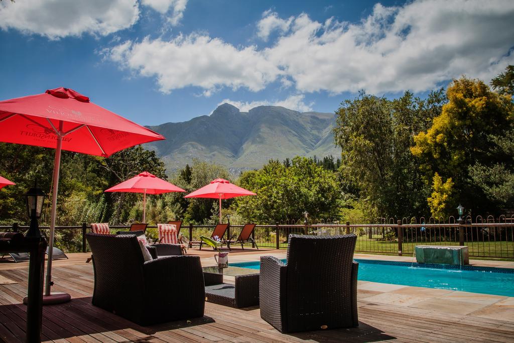Apex Travel Club - ATC - Aan De Oever Guest House