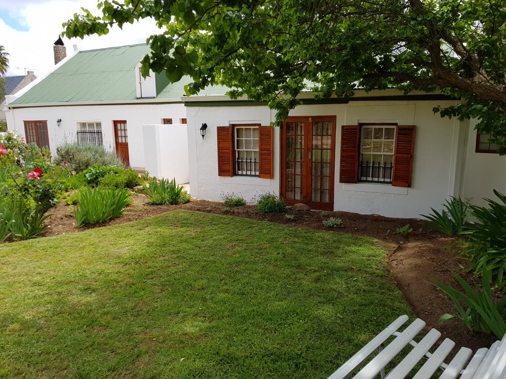 Apex Travel Club - ATC - Uniondale Manor Guesthouse