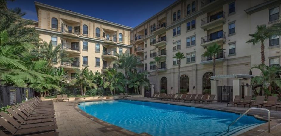 Apex Travel Club - ATC - East West Comfort - Downtown, LA Luxury Apartment