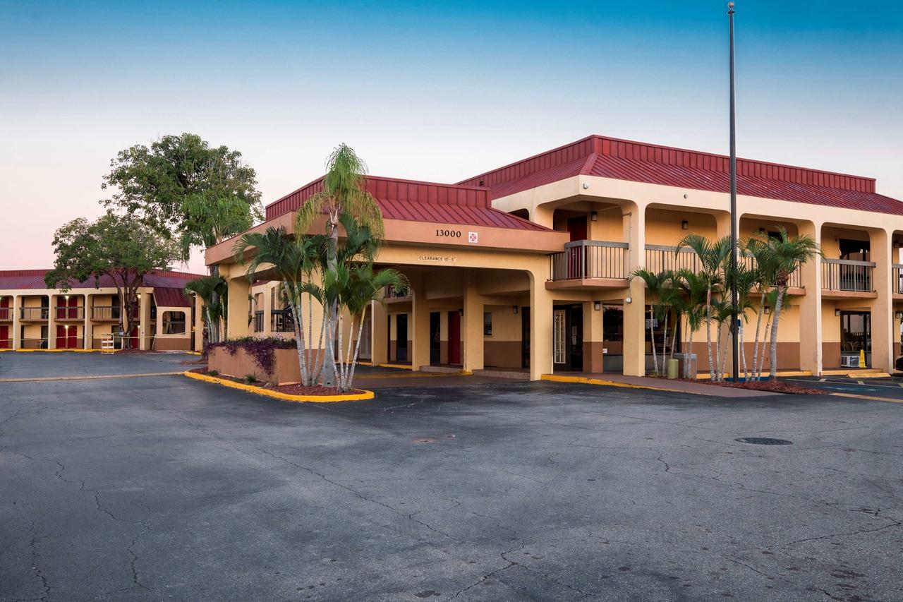 Apex Travel Club - ATC - Red Roof Inn Ft Myers