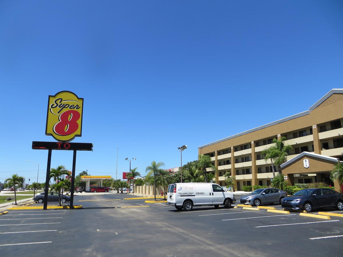 Apex Travel Club - ATC - Super 8 by Wyndham Fort Myers