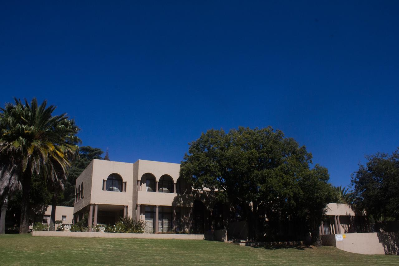 Apex Travel Club - ATC - Victorian Manor