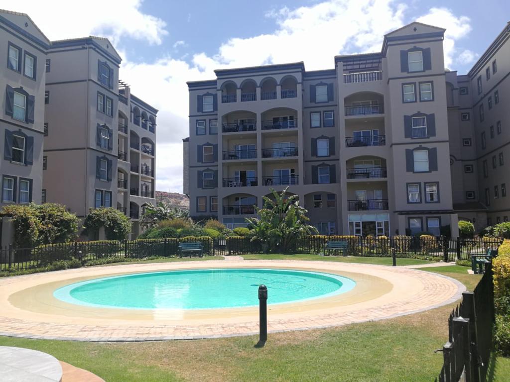Apex Travel Club - ATC - Evelyvans Apartments