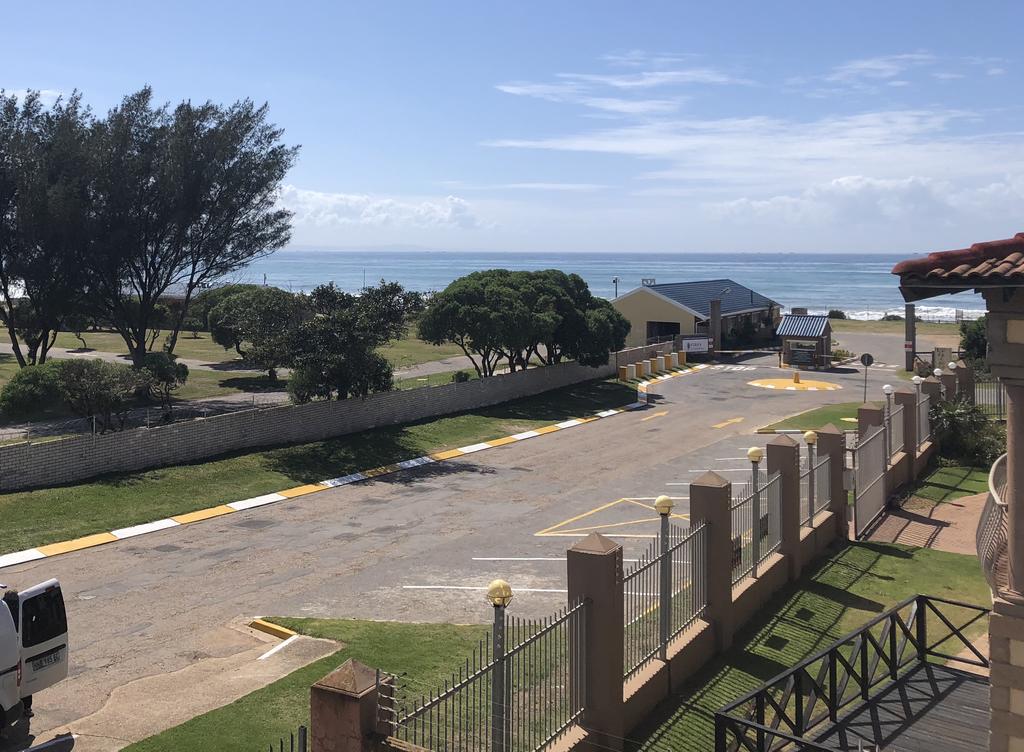 Apex Travel Club - ATC - Hello Jbay Self-Catering Apartments - Vriesland