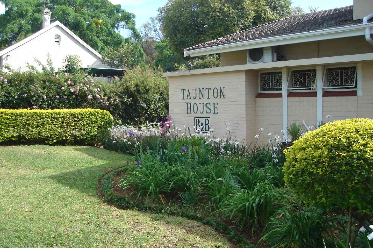 Apex Travel Club - ATC - Taunton House Bed & Breakfast