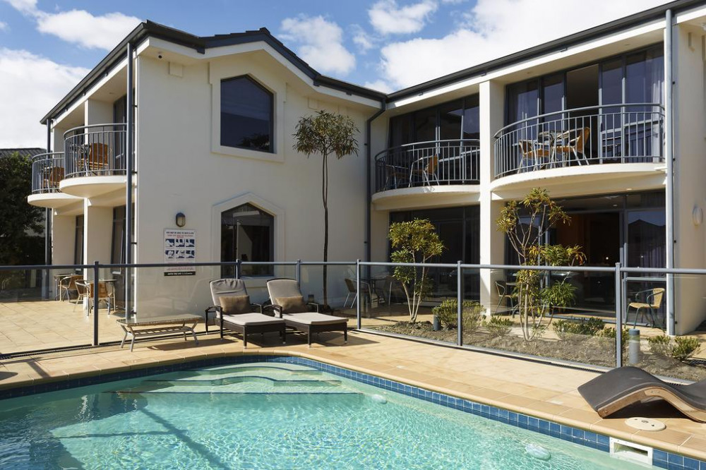 Apex Travel Club - ATC - Delorenzo's Studio Apartments