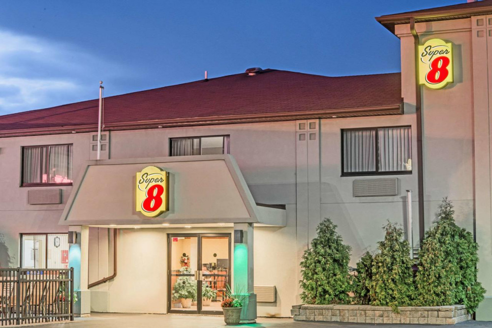 Apex Travel Club - ATC - Super 8 by Wyndham Niagara Falls NY