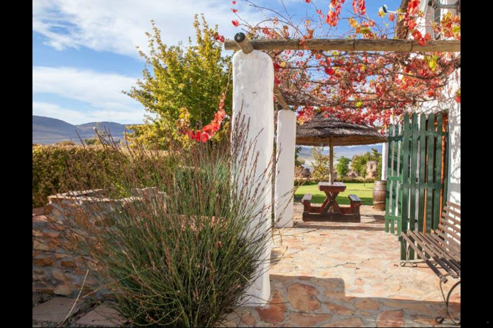 Apex Travel Club - ATC - Houdenbek Farm Cottages - Tarentaal Cottage