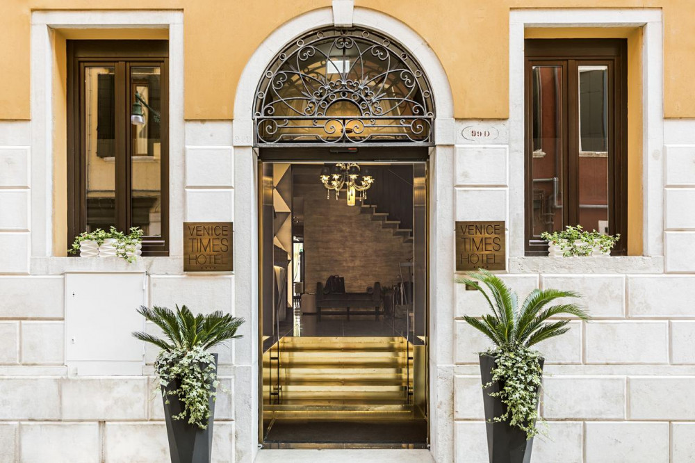 Apex Travel Club - ATC - Venice Hotel Times