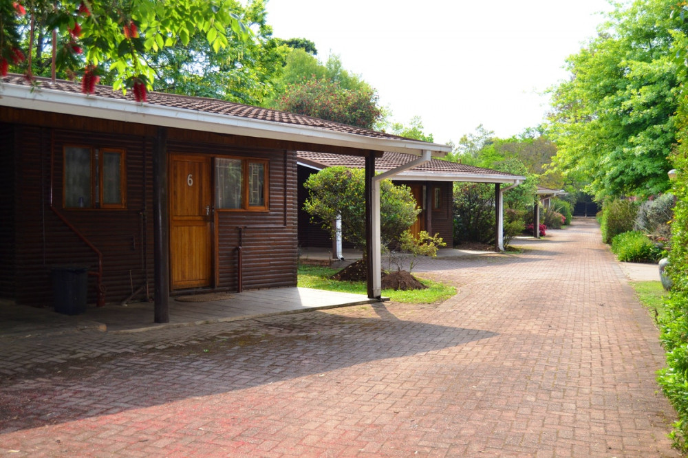 Apex Travel Club - ATC - Log Cabin & Settlers Village