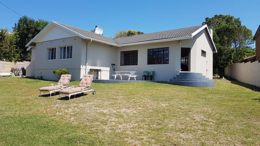 Apex Travel Club - ATC - 22 Robberg Road