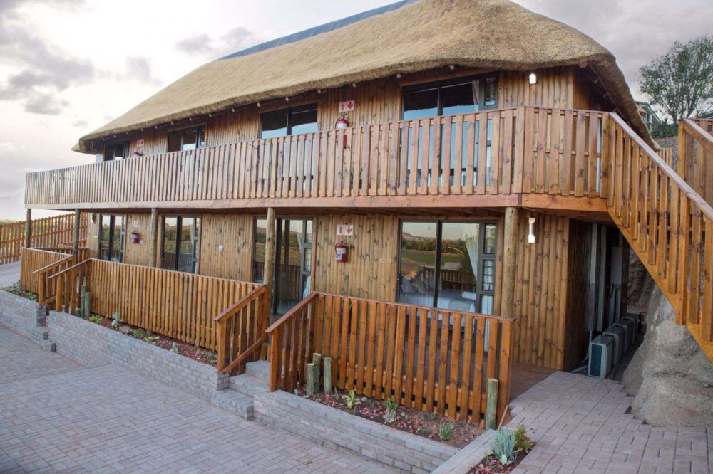 Apex Travel Club - ATC - Kalahari Lion's Rest