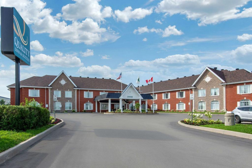 Apex Travel Club - ATC - Quality Inn & Suites Oakville