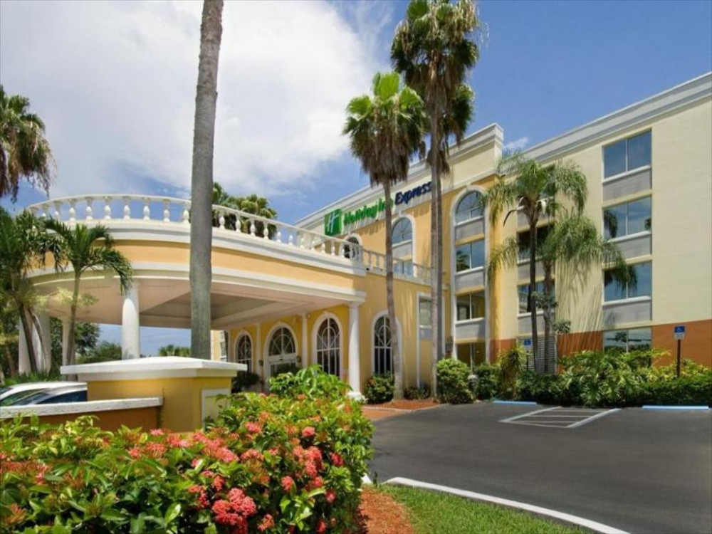 Apex Travel Club - ATC - Holiday Inn Express Miami Airport Doral Area