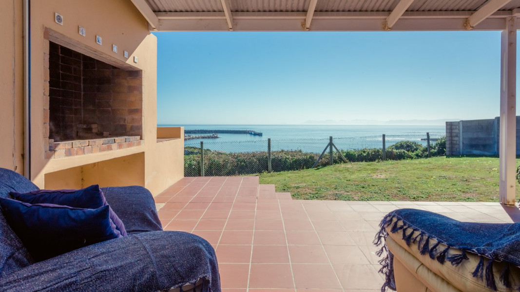 Apex Travel Club - ATC - Endless Horizon - Seafront home