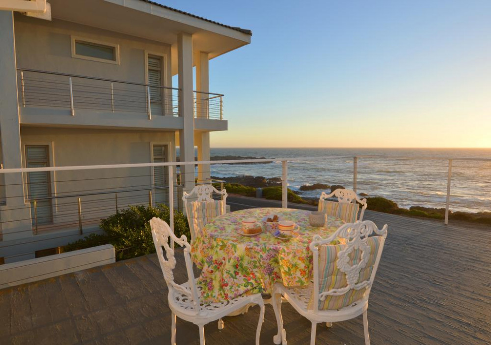 Apex Travel Club - ATC - Breakwaters Self-catering Guest House