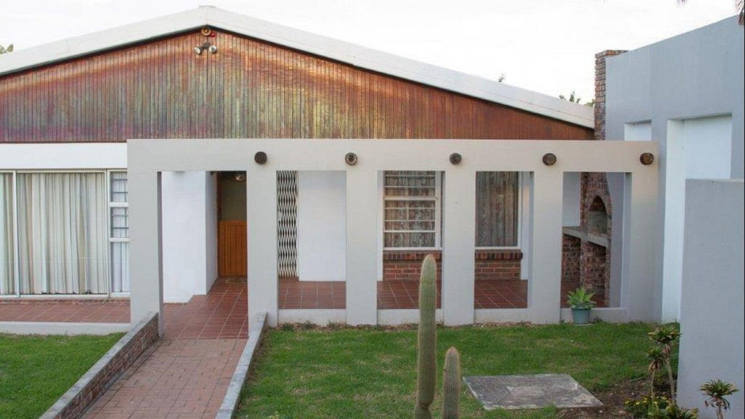 Apex Travel Club - ATC - Hillcrest Drive - Main House