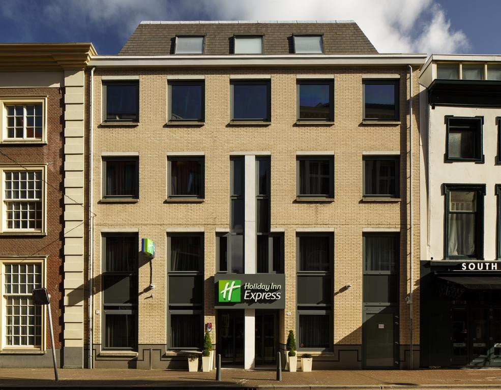 Apex Travel Club - ATC - Holiday Inn Express The Hague - Parliament